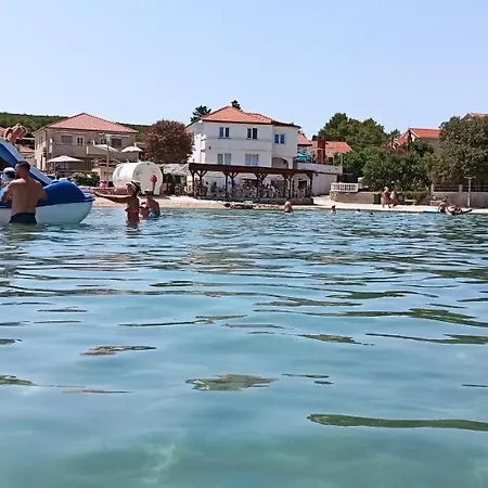 Kornati 公寓 Ždrelac