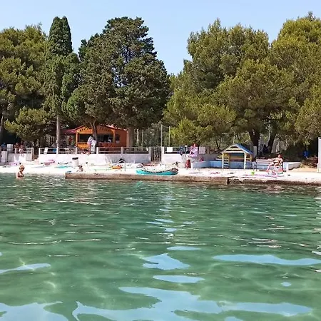 Kornati 公寓 Ždrelac