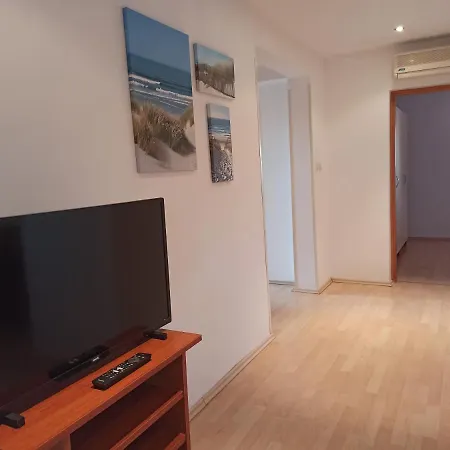 Kornati Apartament *